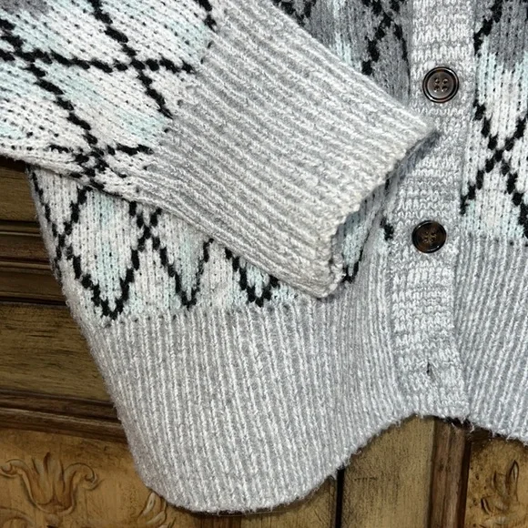 Pink Rose Argyle Cardigan - Picture 5 of 7